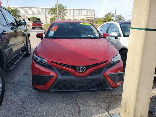2022 Toyota Camry SE