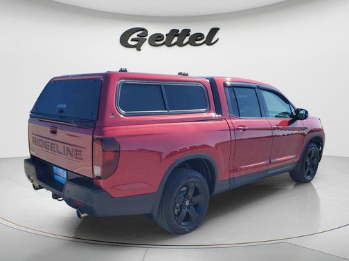 Radiant Red Metallic II 2025 Honda Ridgeline Black