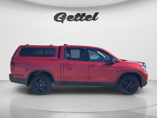 Radiant Red Metallic II 2025 Honda Ridgeline Black