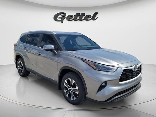 Heavy Metal 2026 Toyota Highlander Hybrid XLE