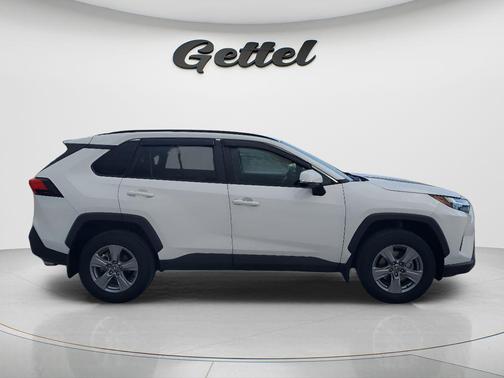 Ice Cap 2024 Toyota RAV4 XLE