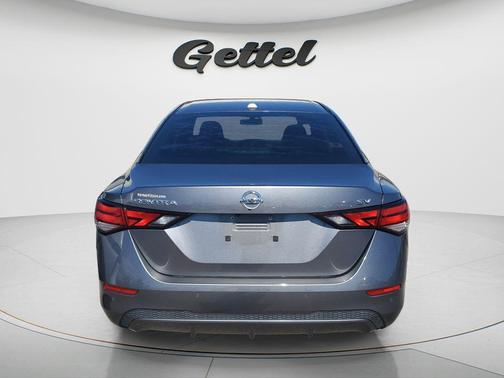 Gun Metallic 2020 Nissan Sentra SV