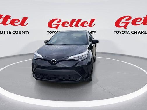 2022 Toyota C-HR XLE