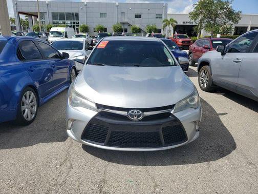 2016 Toyota Camry SE