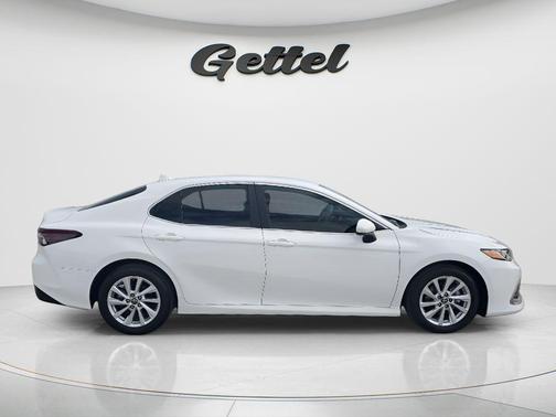 Ice Cap 2024 Toyota Camry LE