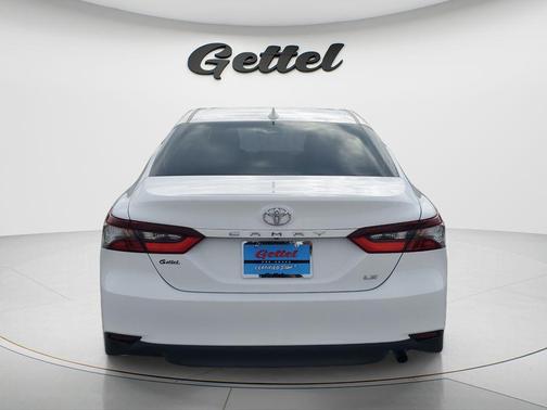 Ice Cap 2024 Toyota Camry LE
