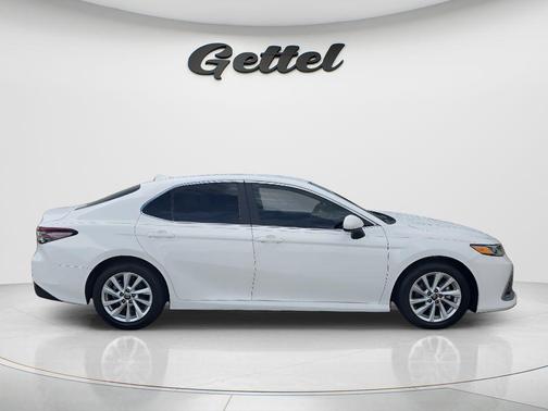 Ice Cap 2024 Toyota Camry LE