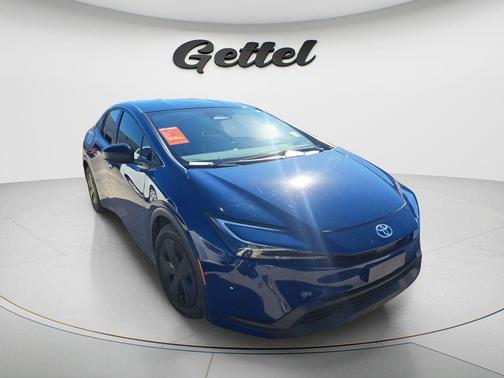 2025 Toyota Prius LE
