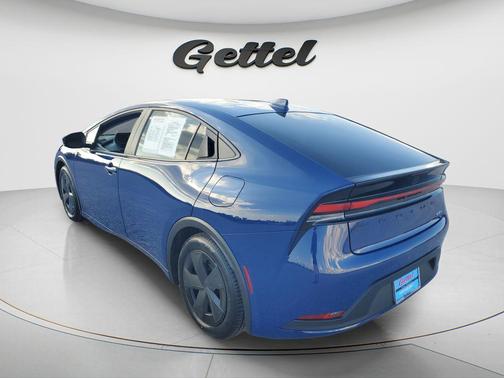 2025 Toyota Prius LE