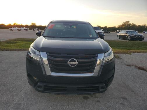 2022 Nissan Pathfinder S 2WD