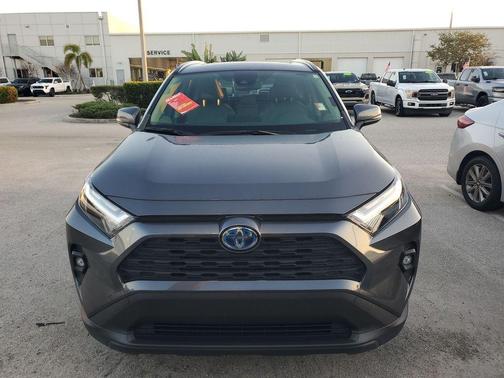 2023 Toyota RAV4 Hybrid XLE Premium