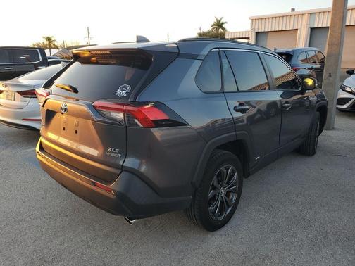 2023 Toyota RAV4 Hybrid XLE Premium