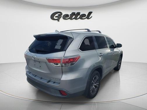 Silver Sky Metallic 2016 Toyota Highlander XLE