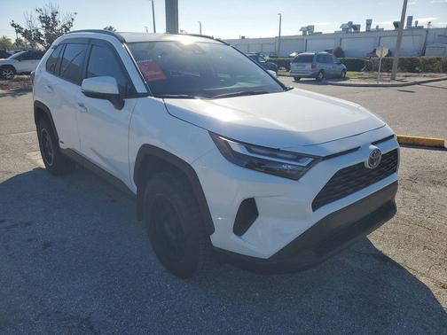 2024 Toyota RAV4 Hybrid XLE