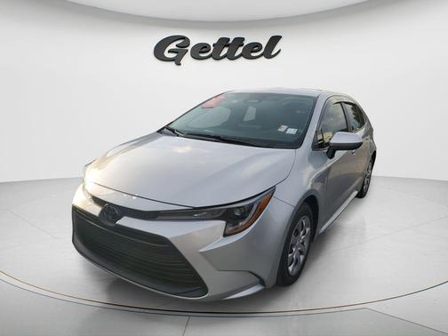 Classic Silver Metallic 2025 Toyota Corolla LE