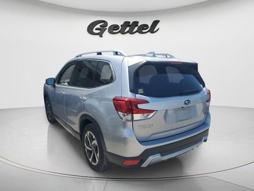 Ice Silver Metallic 2022 Subaru Forester Touring