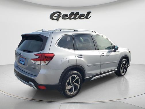 Ice Silver Metallic 2022 Subaru Forester Touring