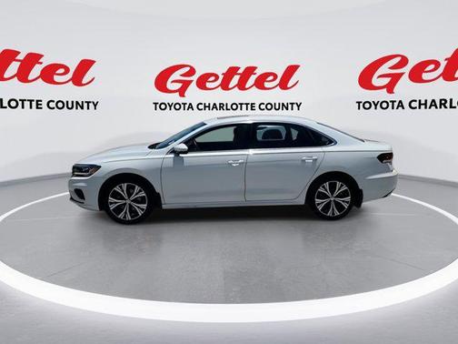 2022 Volkswagen Passat 2.0T SE