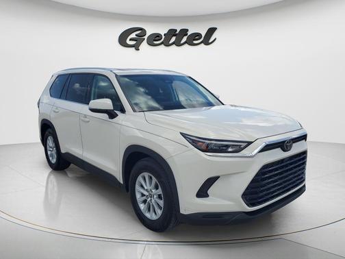 Coastal Cream 2024 Toyota Grand Highlander XLE