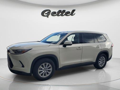Coastal Cream 2024 Toyota Grand Highlander XLE