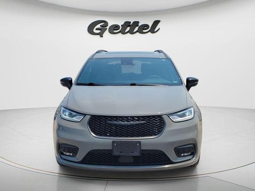 Ceramic Gray Clearcoat 2025 Chrysler Pacifica Limited