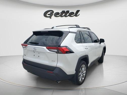 Wind Chill Pearl 2025 Toyota RAV4 XLE Premium