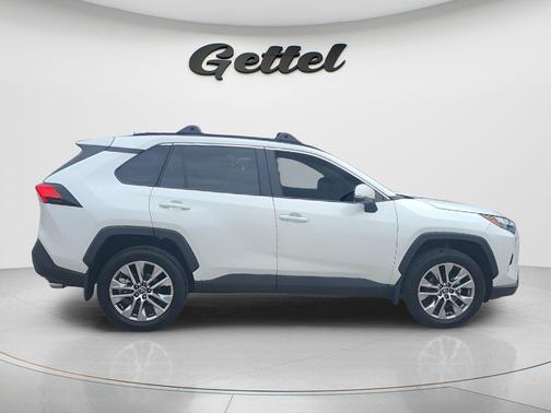 Wind Chill Pearl 2025 Toyota RAV4 XLE Premium