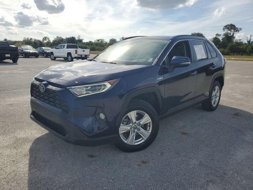 2021 Toyota RAV4 Hybrid XLE