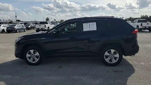 2021 Toyota RAV4 Hybrid XLE