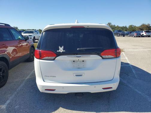 2019 Chrysler Pacifica LX