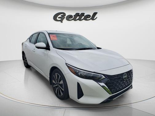 Aspen White Tricoat 2025 Nissan Sentra SV