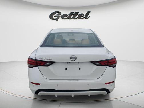Aspen White Tricoat 2025 Nissan Sentra SV