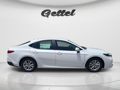 Ice Cap 2026 Toyota Camry LE
