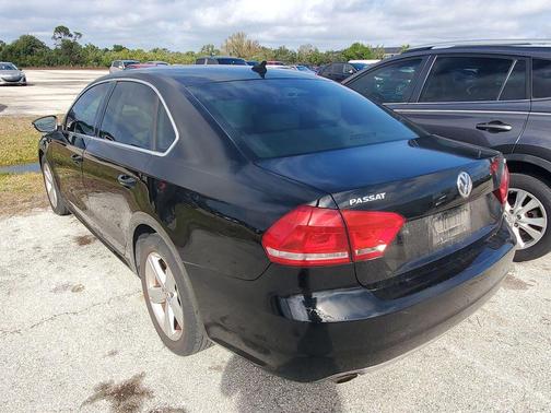 2012 Volkswagen Passat 2.5 SE