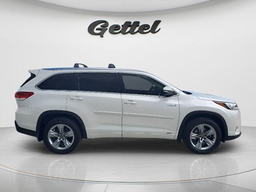 Blizzard Pearl 2018 Toyota Highlander Hybrid Limited