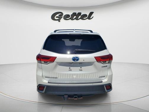 Blizzard Pearl 2018 Toyota Highlander Hybrid Limited