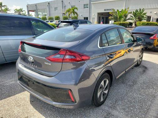 2018 Hyundai IONIQ Hybrid SEL