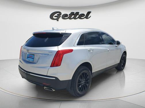 Radiant Silver Metallic 2019 Cadillac XT5 Base