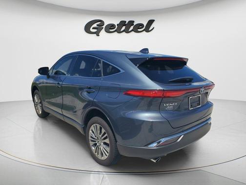 Coastal Gray Metallic 2024 Toyota Venza Limited