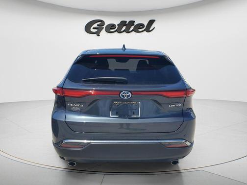 Coastal Gray Metallic 2024 Toyota Venza Limited