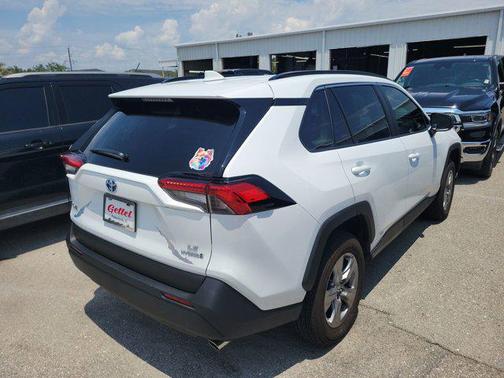 2024 Toyota RAV4 Hybrid SE