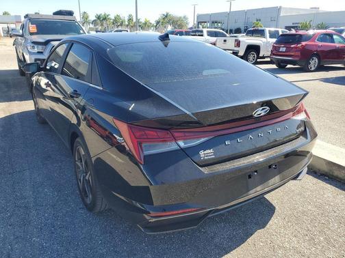 2023 Hyundai ELANTRA HEV Limited