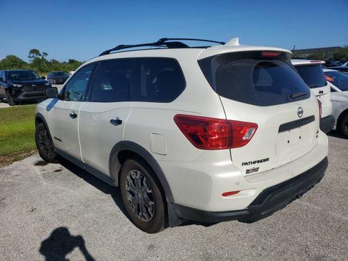2020 Nissan Pathfinder SL 4WD