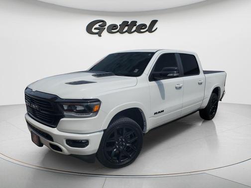 Bright White Clearcoat 2022 RAM 1500 Laramie