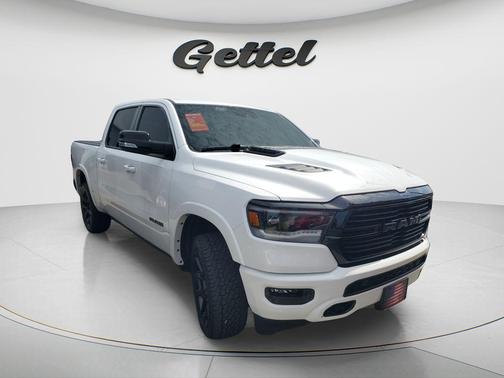 Bright White Clearcoat 2022 RAM 1500 Laramie