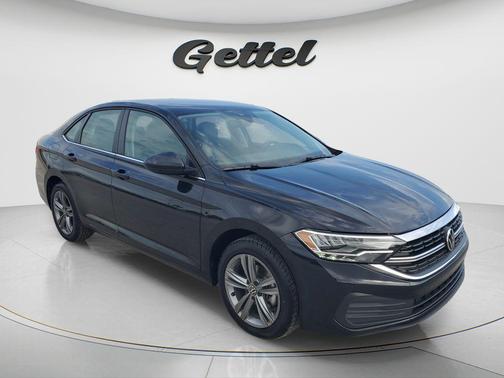 Deep Black Pearl 2024 Volkswagen Jetta 1.5T SE