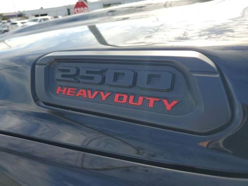 2020 RAM 2500 Big Horn Crew Cab 4X4 6'4' Box