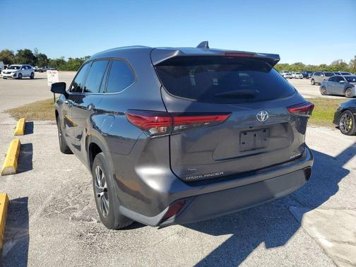 2020 Toyota Highlander XLE