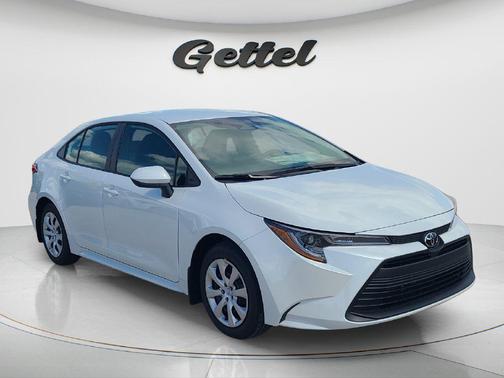 Wind Chill Pearl 2027 Toyota Corolla LE