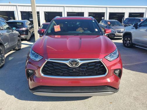 2023 Toyota Highlander Platinum